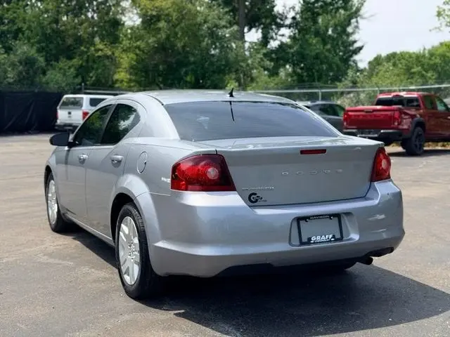 2013 Dodge Avenger SE photo 4