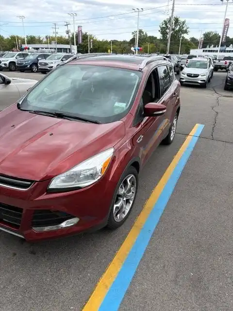 2015 Ford Escape Titanium's photo