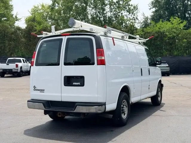 2016 Chevrolet Express 2500 Work Van HD photo 4
