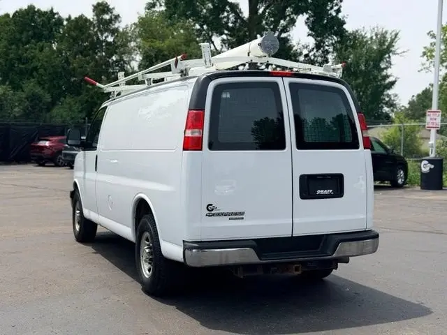 2016 Chevrolet Express 2500 Work Van HD photo 5