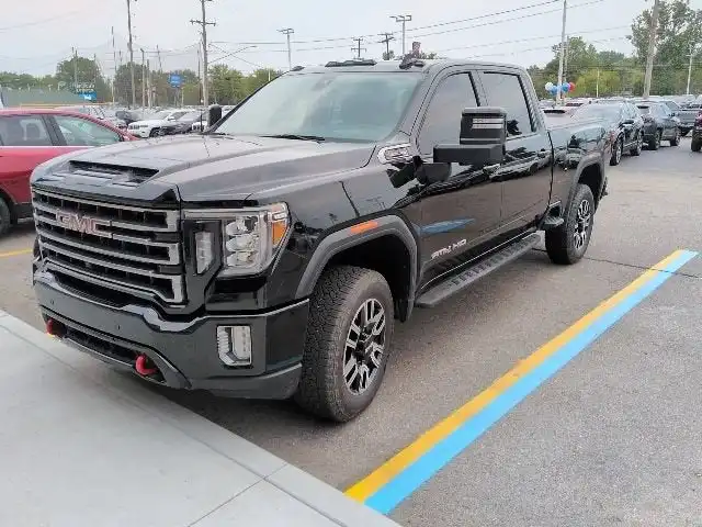 2022 GMC Sierra 4WD Crew Cab Standard Box AT4's photo