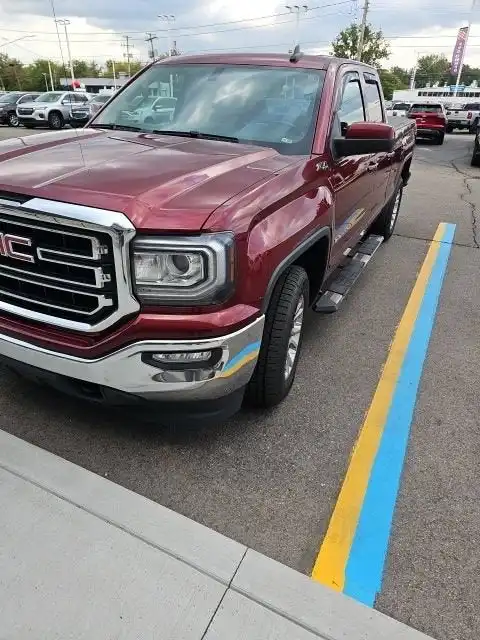 2017 GMC Sierra SLE 4WD Double Cab Standard Box's photo