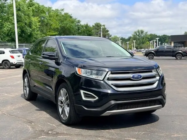 2017 Ford Edge Titanium AWD photo 4
