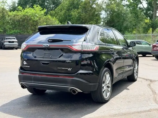 2017 Ford Edge Titanium AWD photo 5