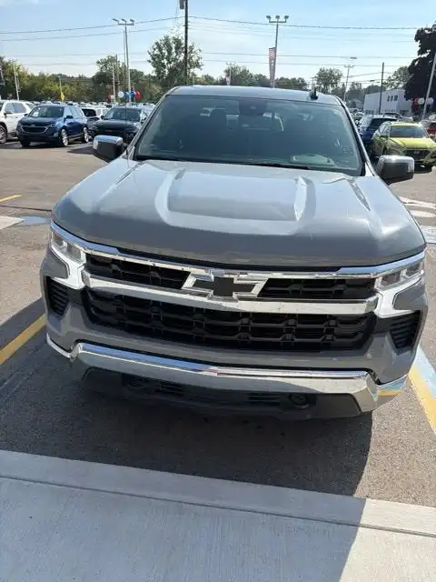 2024 Chevrolet Silverado 1500 LT 4WD Crew Cab Short Box's photo