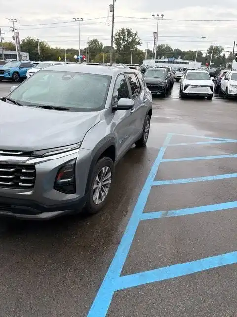 2026 Chevrolet Equinox 1.5T LT's photo