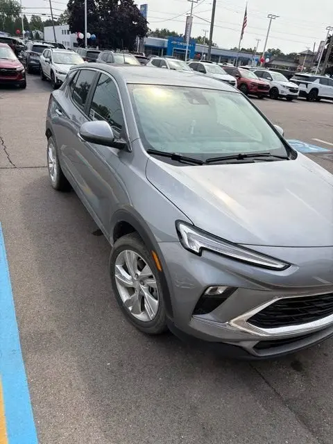 2024 Buick Encore GX Preferred photo 3