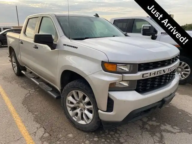 2020 Chevrolet Silverado 1500 Custom 4WD Crew Cab Short Box's photo