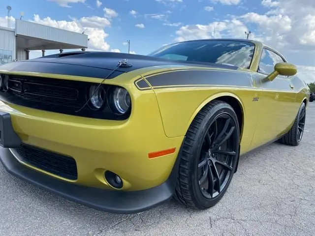 2021 Dodge Challenger R/T Scat Pack photo 3