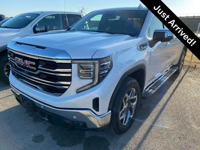 2023 GMC Sierra SLT 4WD Crew Cab Short Box's photo
