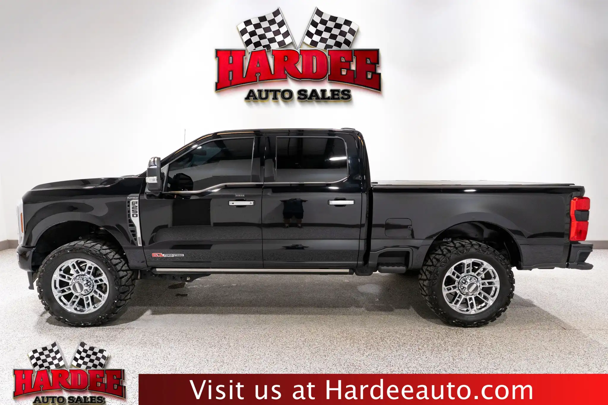 2025 Ford F-250 Platinum 4x4 Crew Cab 160 in's photo