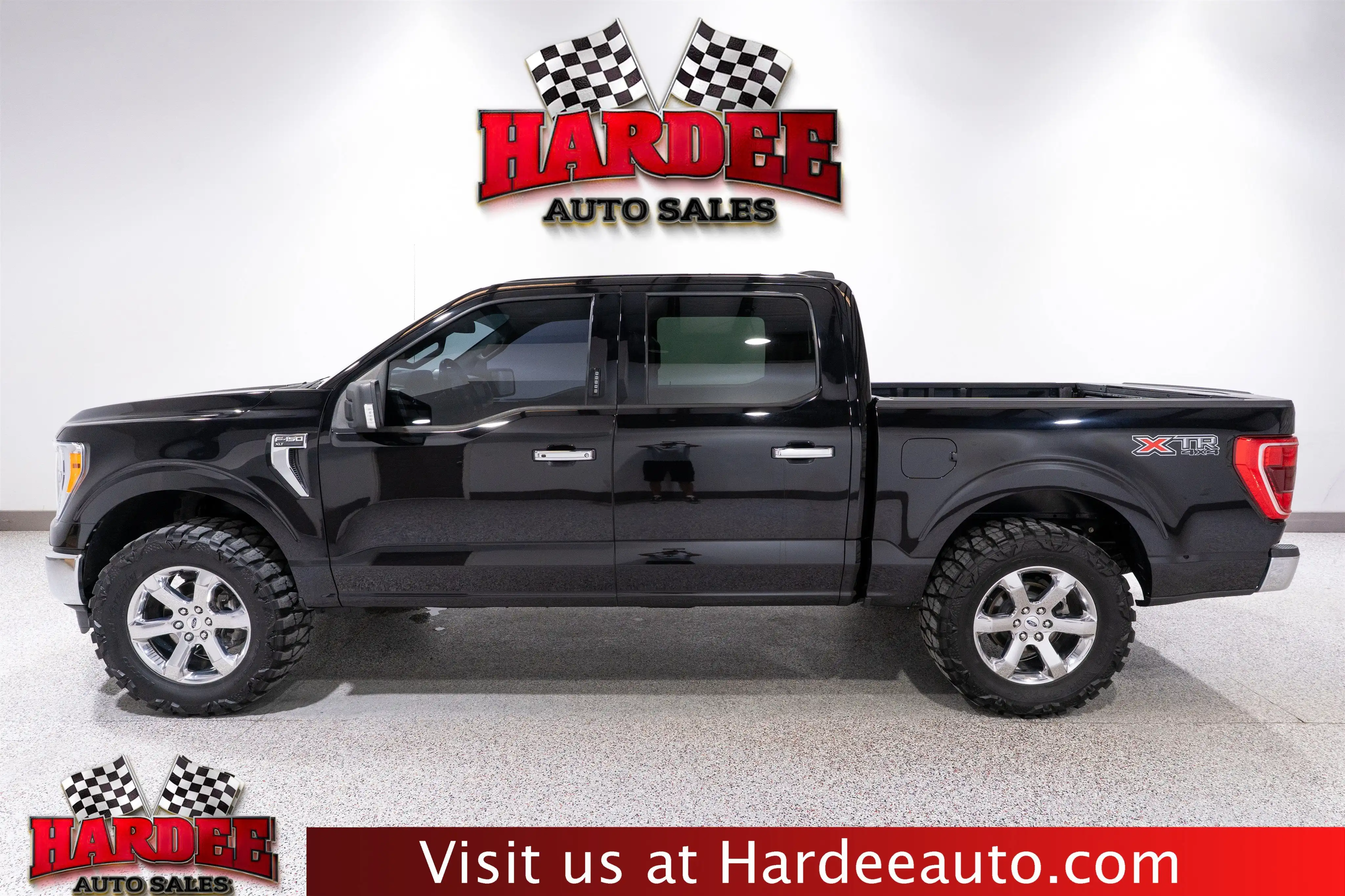 2021 Ford F-150 XLT 4x4 SuperCrew 145 in's photo