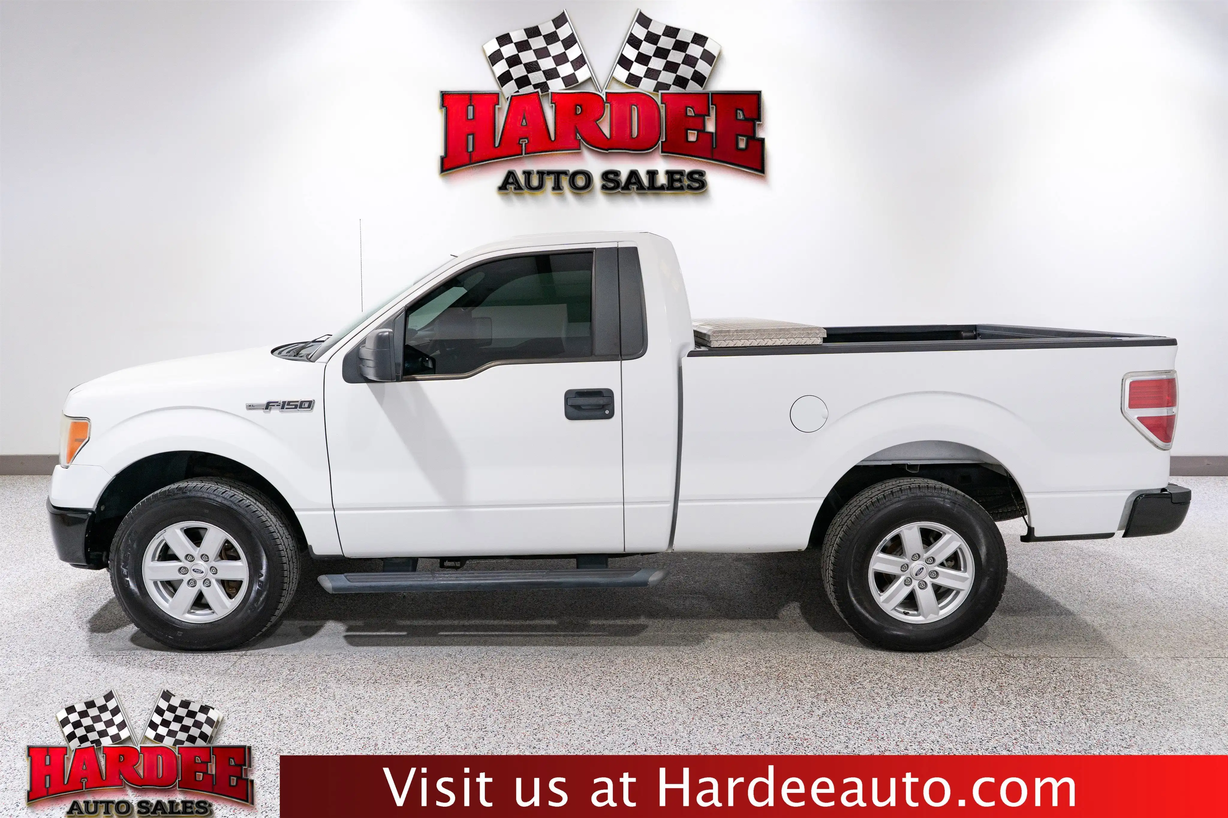 2014 Ford F-150 XL Regular Cab 126-in's photo