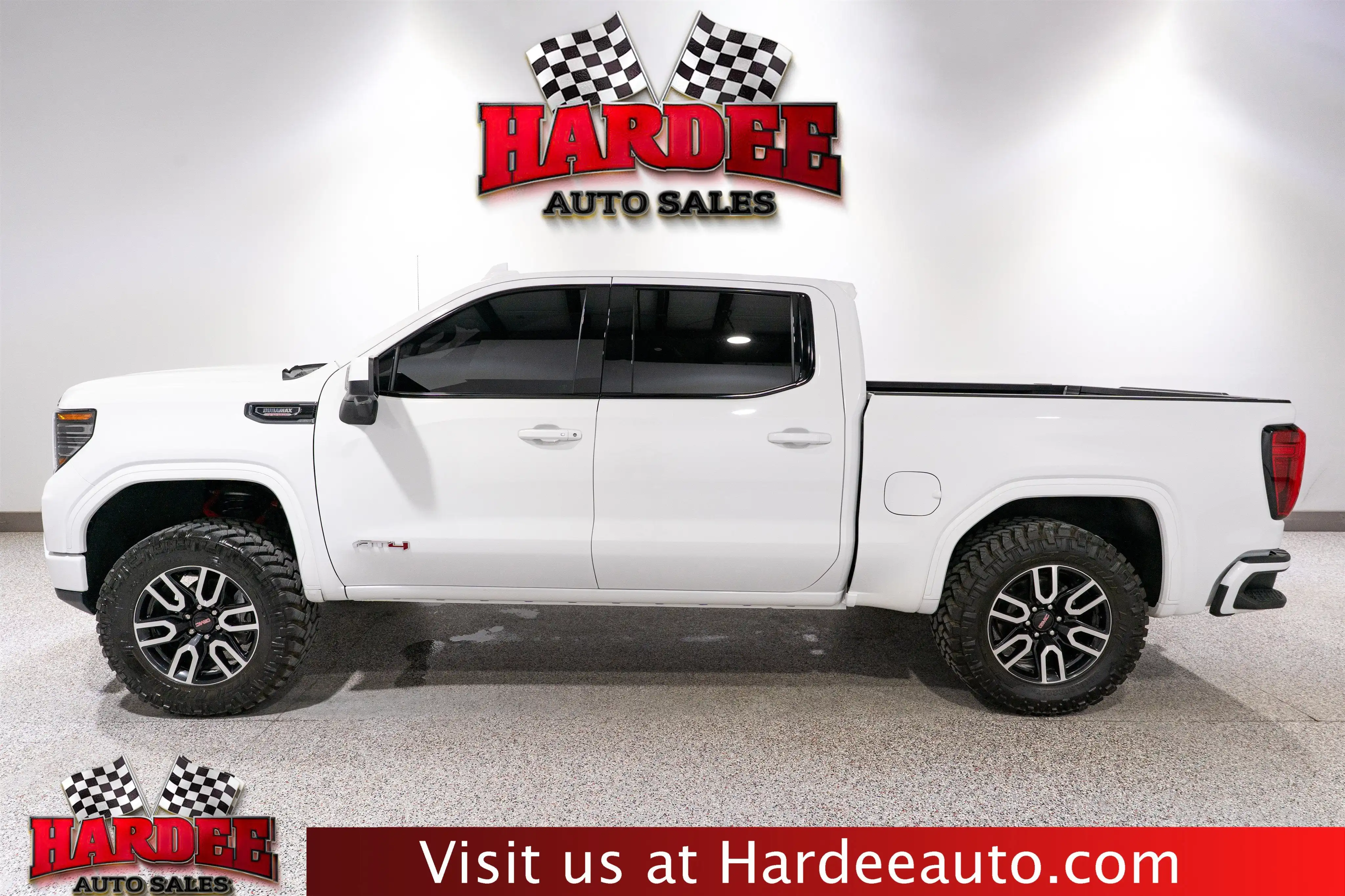 2023 GMC Sierra 4WD Crew Cab Short Box AT4's photo