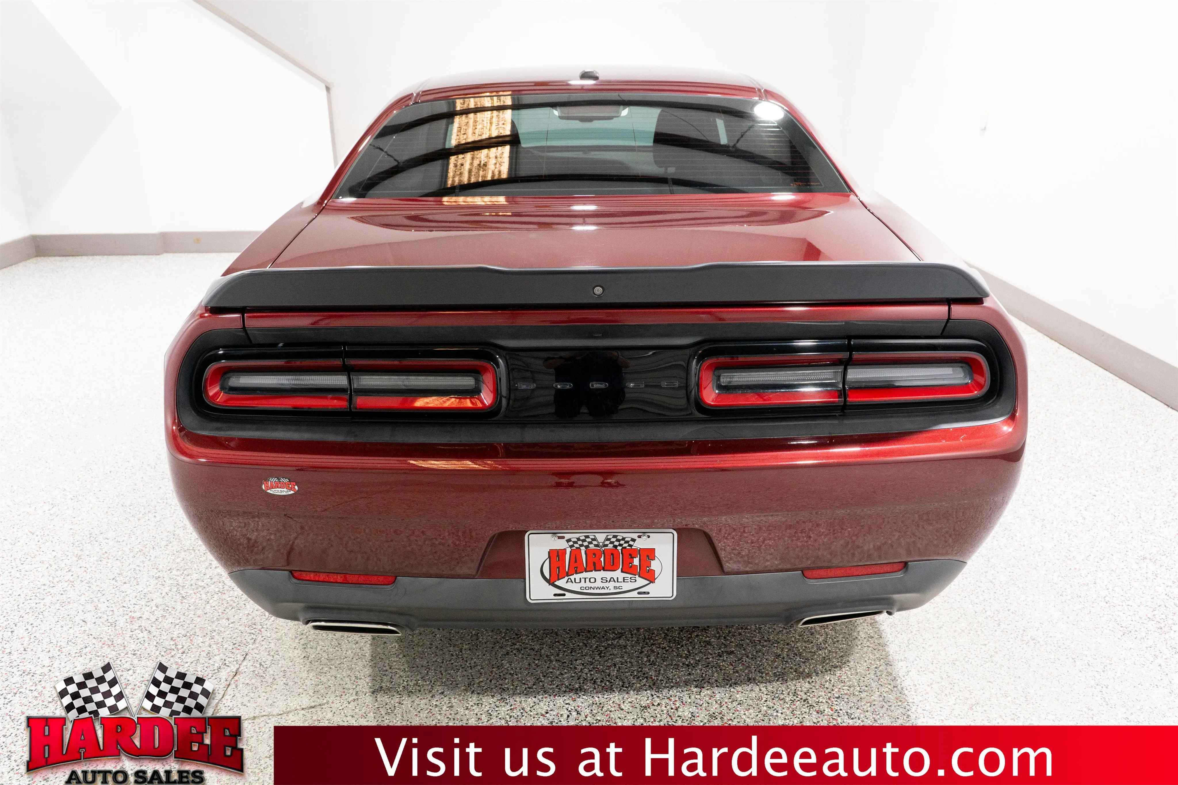 2022 Dodge Challenger SXT Auto photo 4