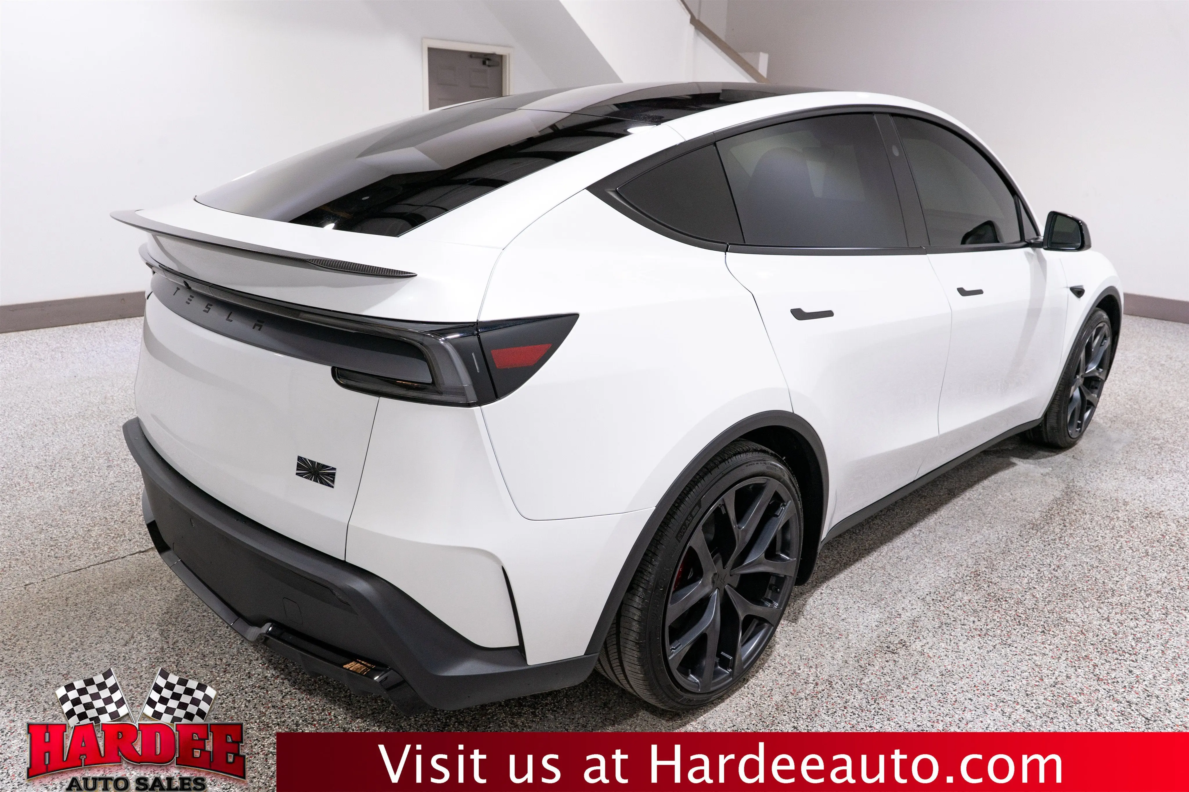 2026 Tesla Model Y Performance All-Wheel Drive photo 5