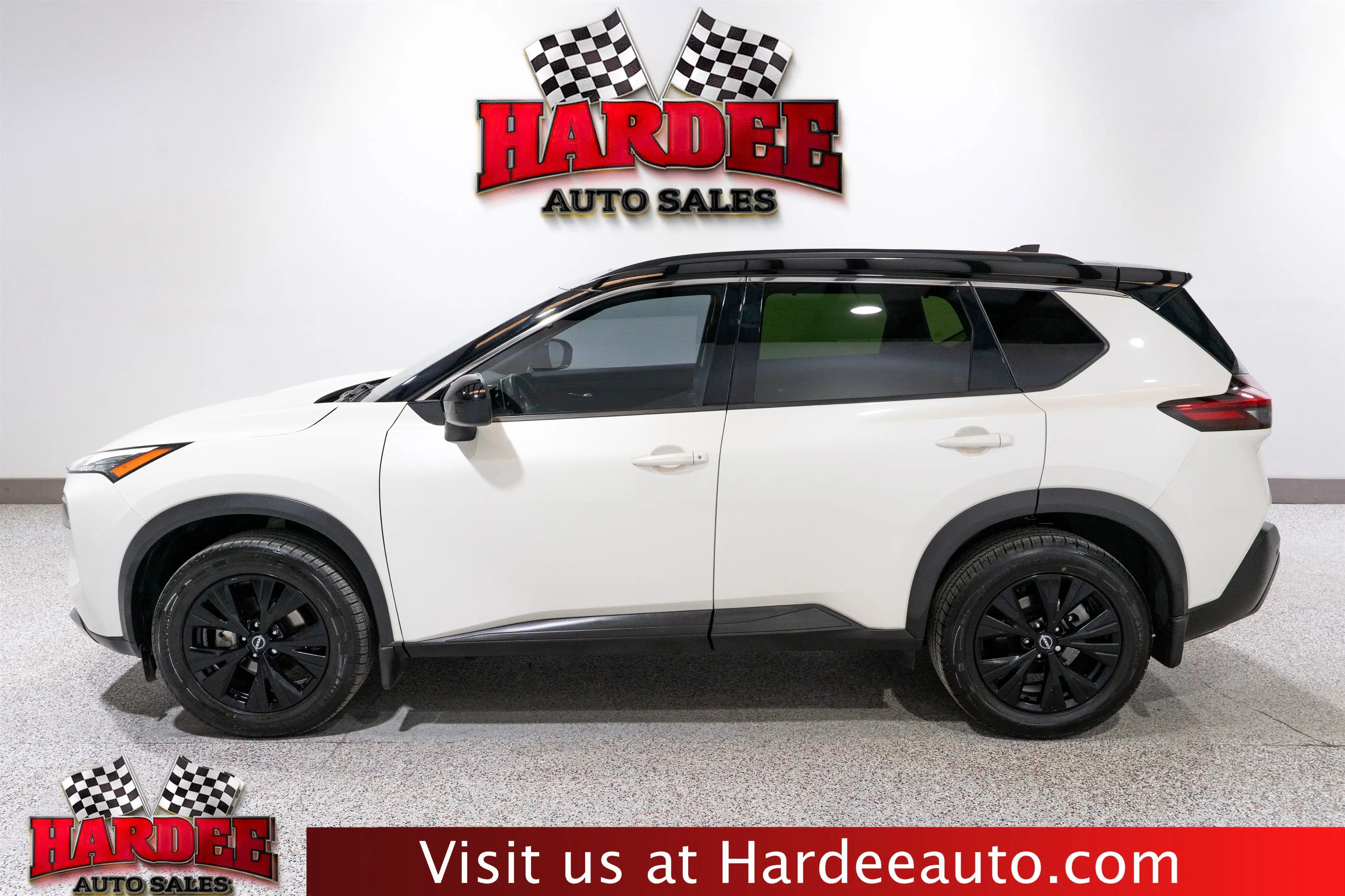 2023 Nissan Rogue SV FWD's photo