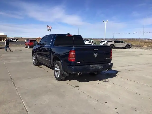 2019 RAM 1500 Limited 4x4 Crew Cab 5'7 photo 3