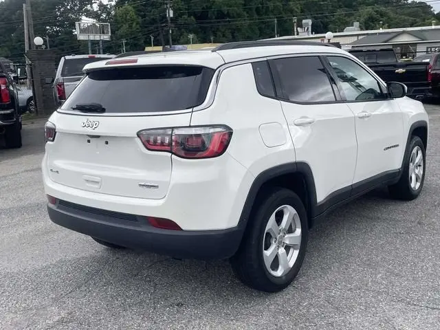 2019 Jeep Compass Latitude 4X4 photo 3