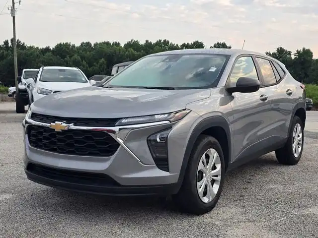 2024 Chevrolet Trax LS's photo