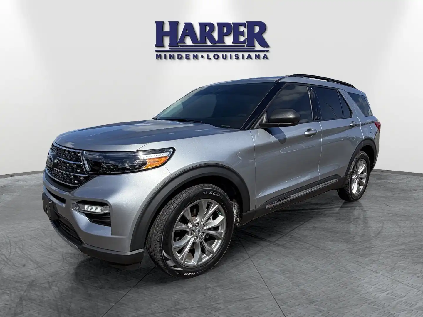 2023 Ford Explorer XLT RWD's photo