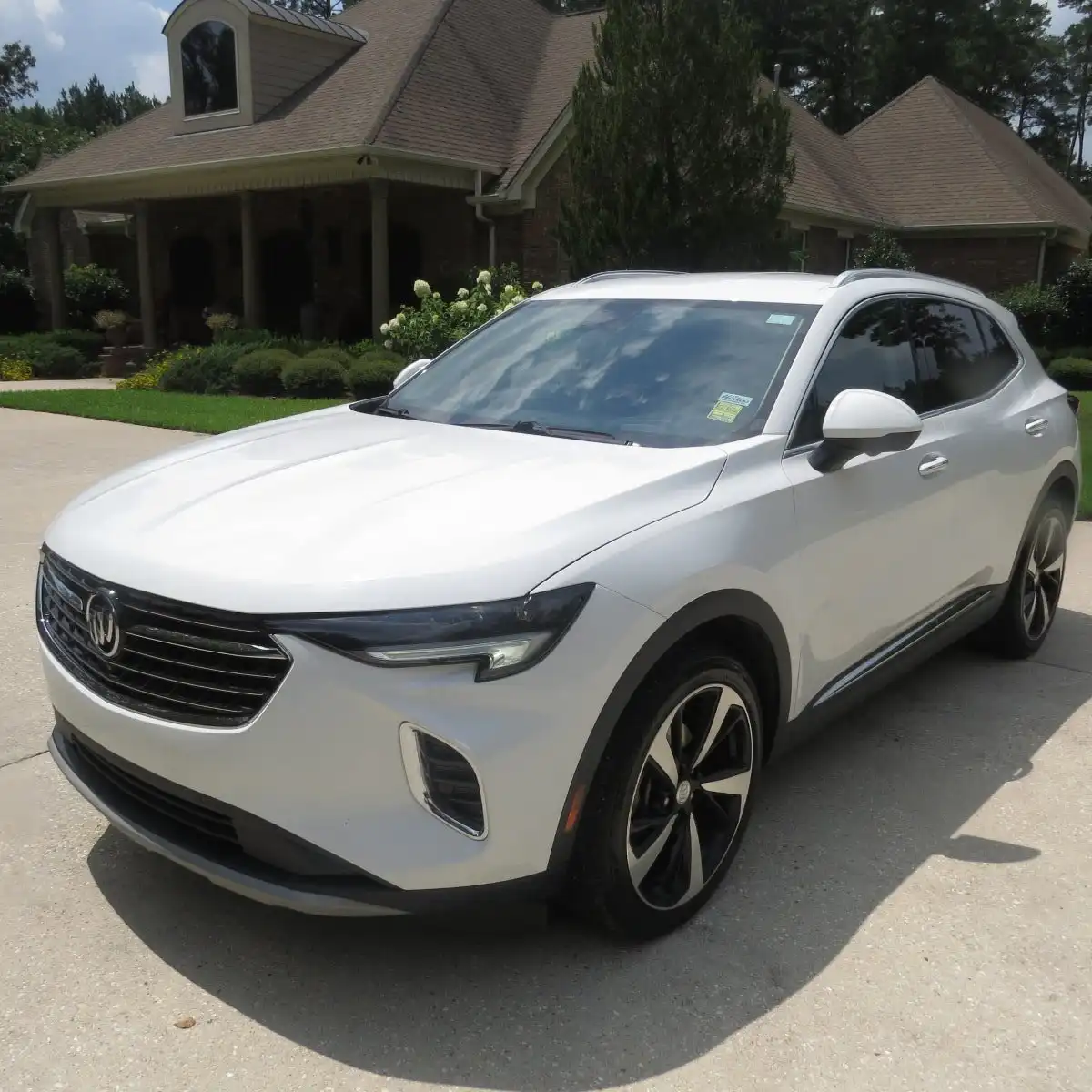 2021 Buick Envision Essence FWD's photo