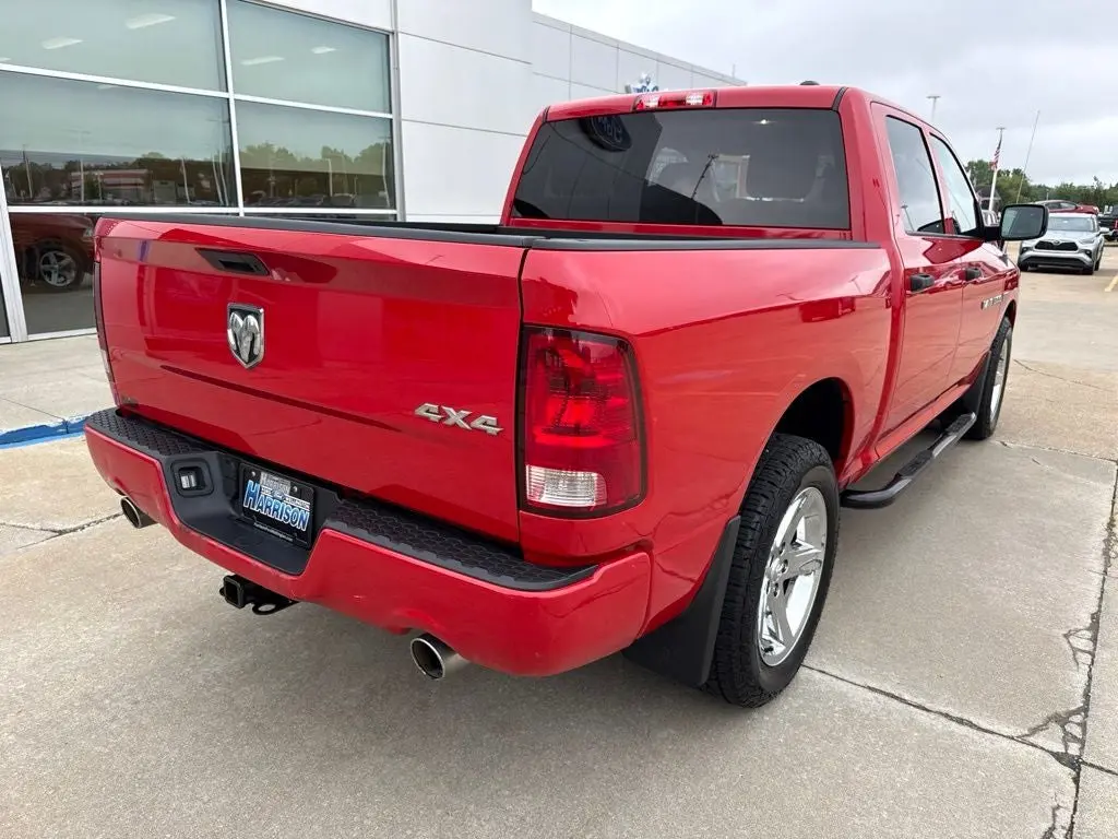 2012 RAM 1500 Express 4x4 Crew Cab photo 5