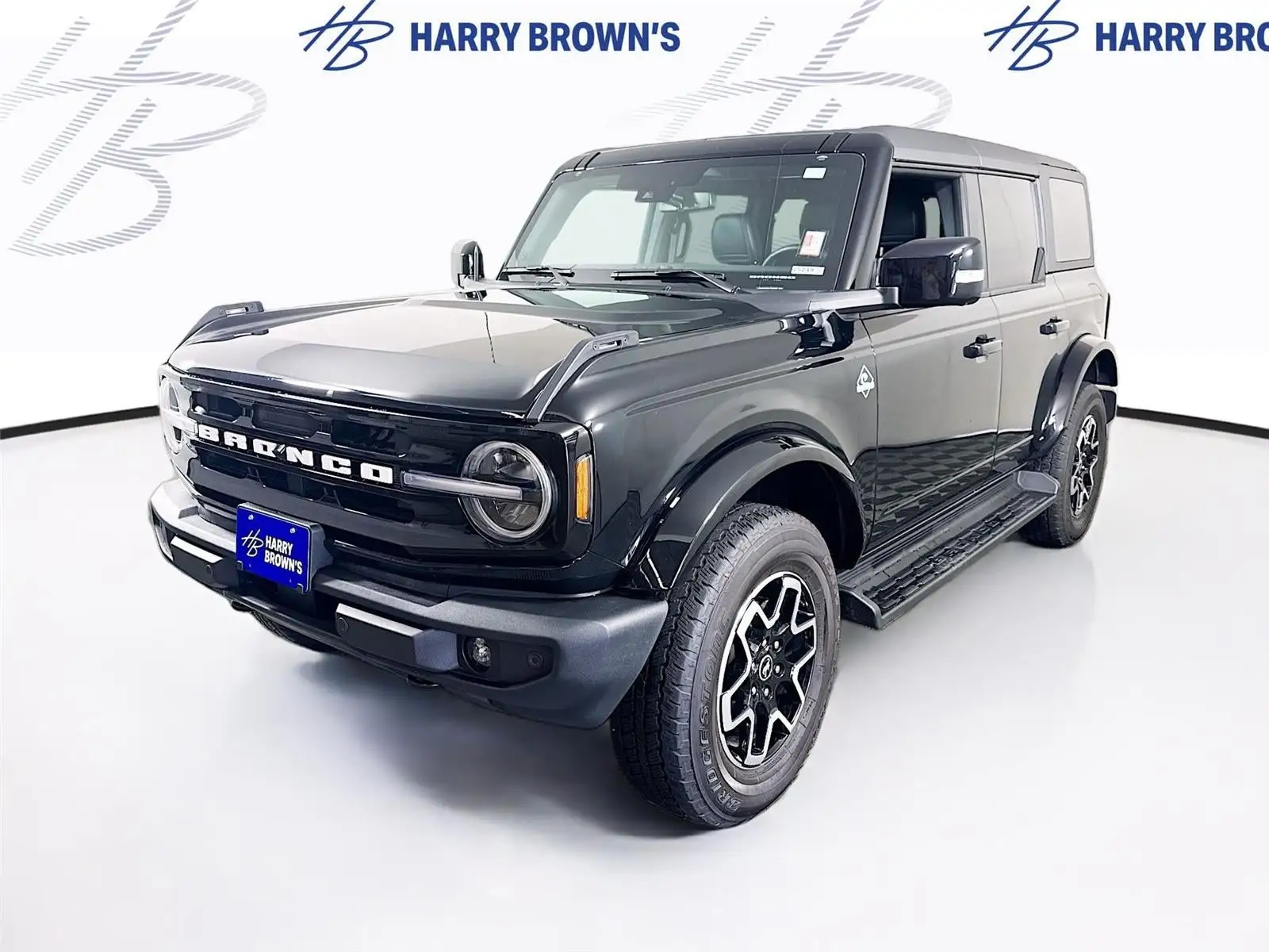 2025 Ford Bronco Outer Banks 4x4 photo 1