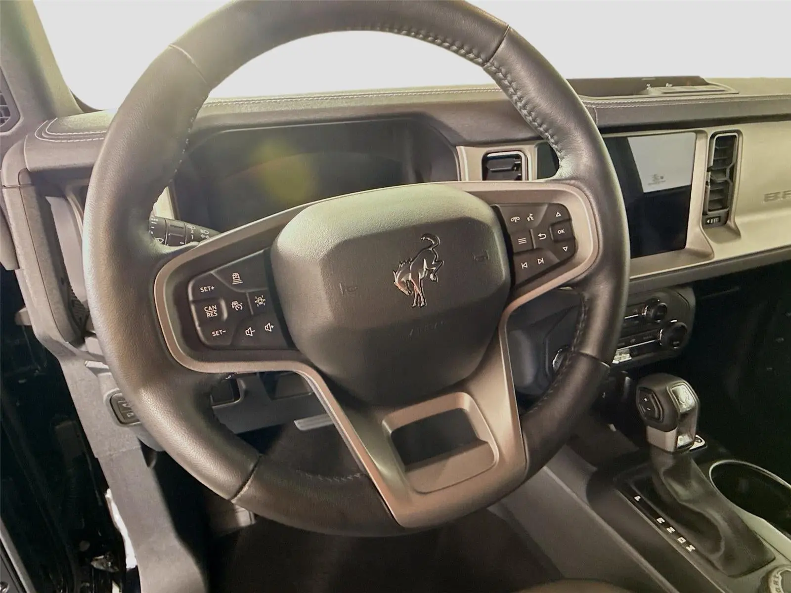 2025 Ford Bronco Outer Banks 4x4 photo 5