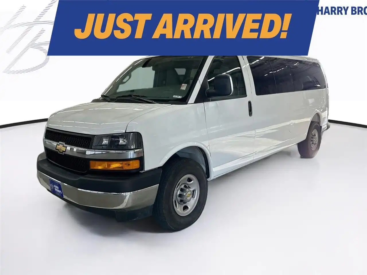 2025 Chevrolet Express 3500 LT Extended's photo