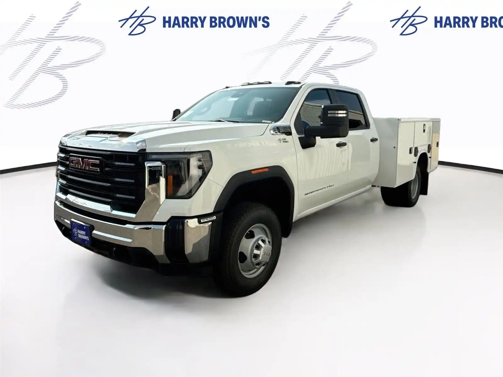 2026 GMC Sierra 4WD Crew Cab Chassis Pro's photo