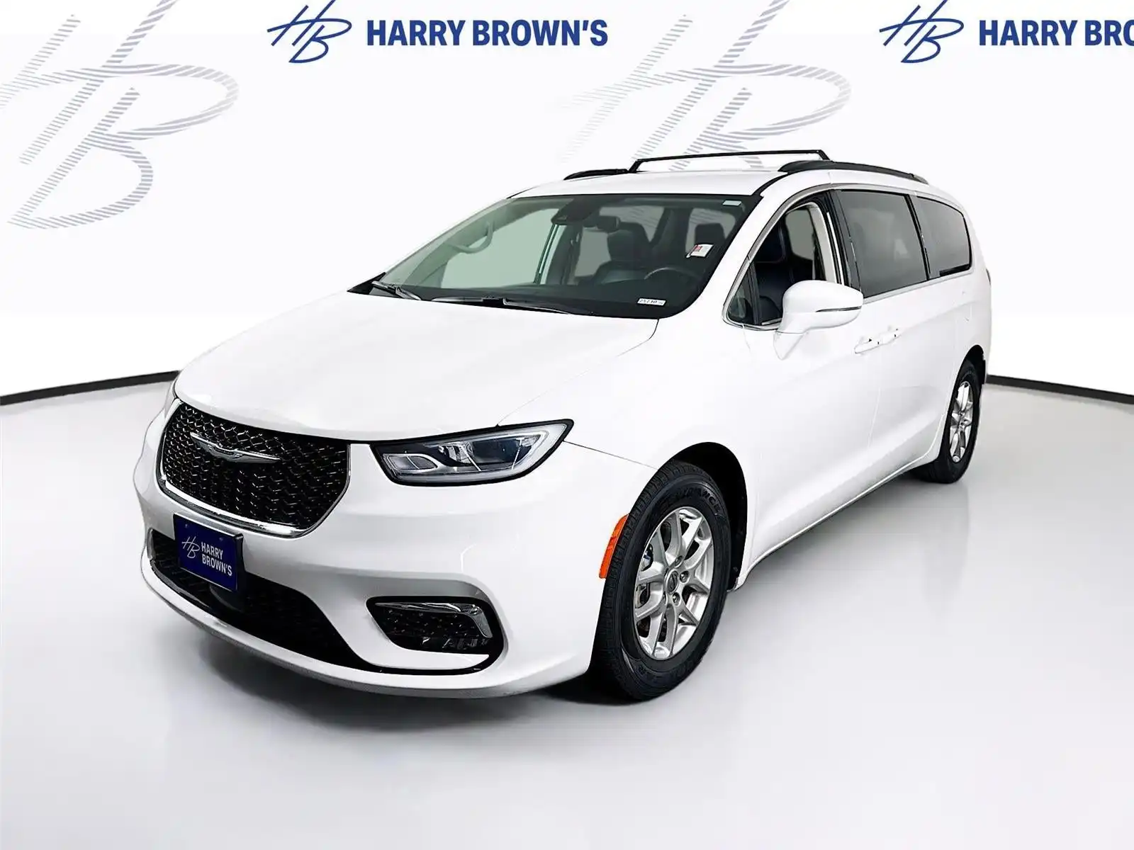 2022 Chrysler Pacifica Touring L's photo