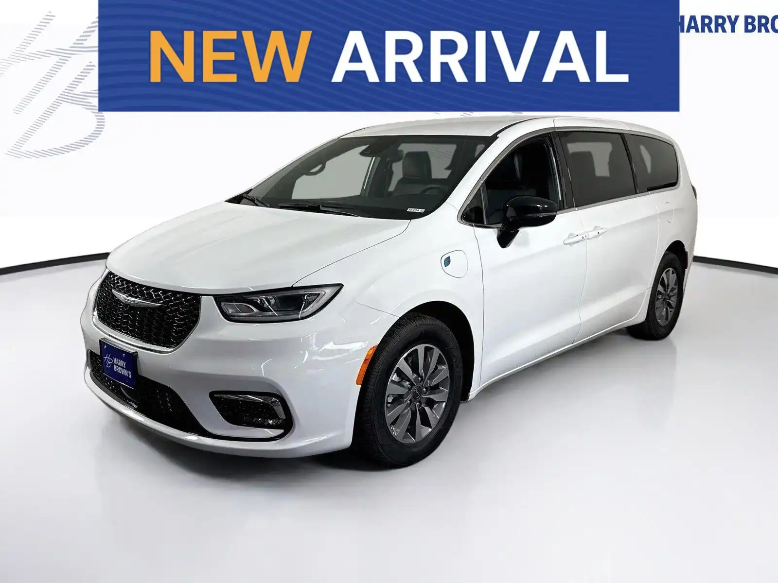 2025 Chrysler Pacifica Hybrid Select PHEV's photo