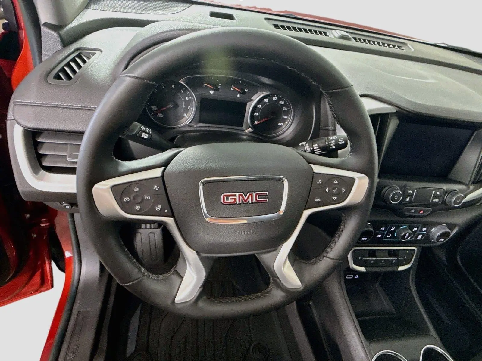 2024 GMC Terrain SLT AWD photo 5