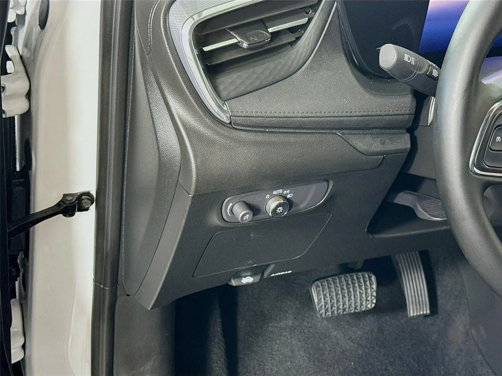 2026 Buick Encore GX Preferred AWD photo 4