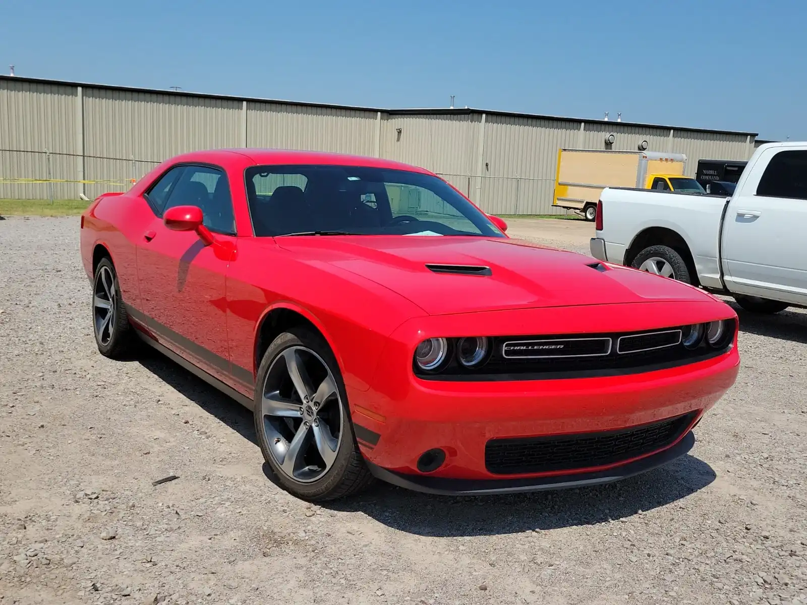 2019 Dodge Challenger SXT Auto's photo