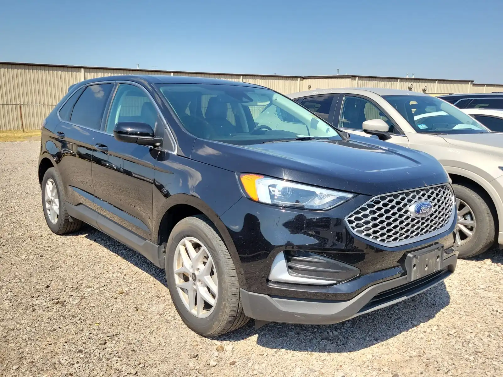 2024 Ford Edge SEL AWD's photo