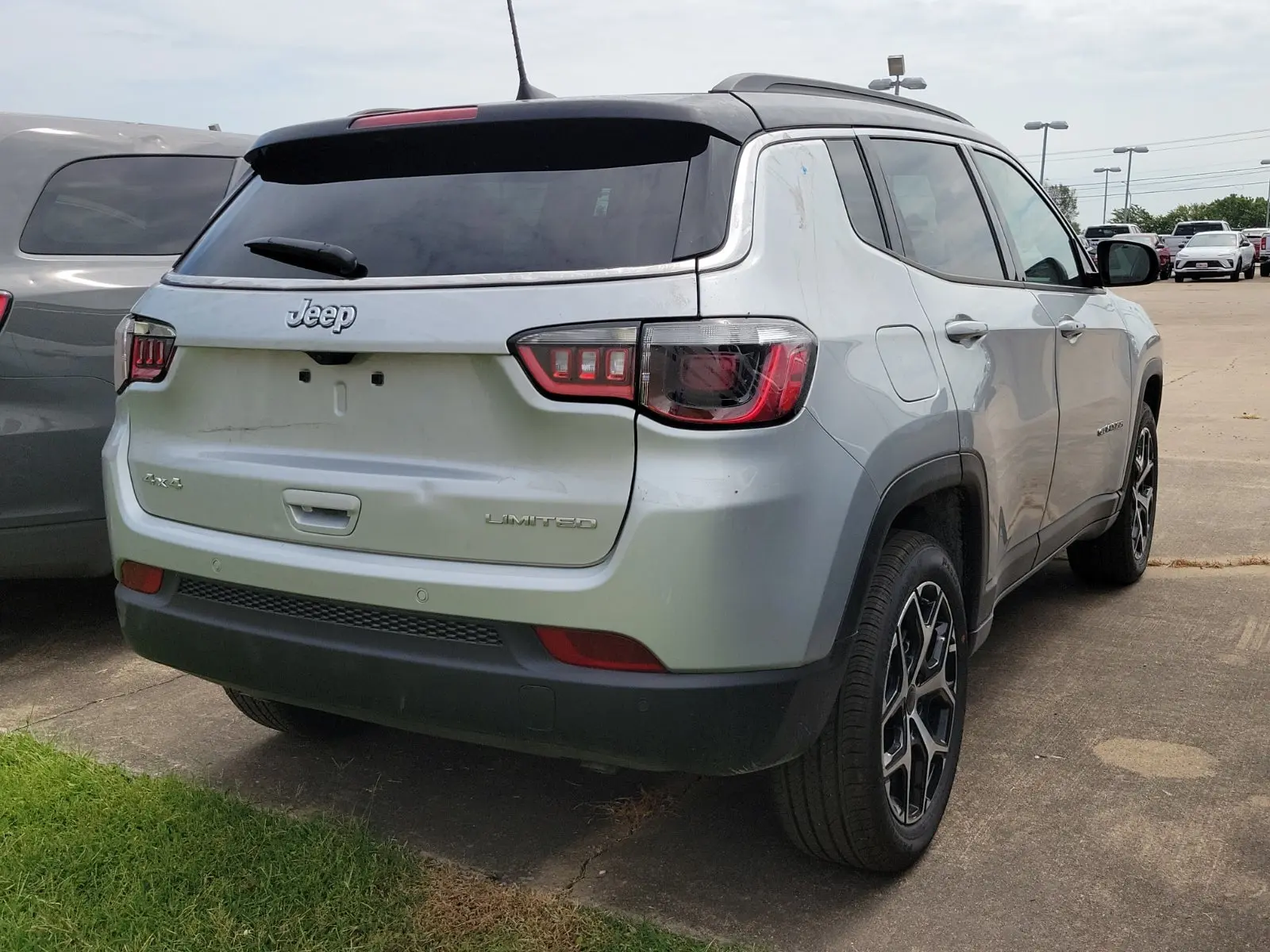 2026 Jeep Compass Limited 4X4 photo 4