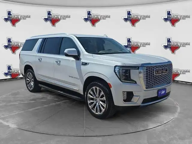 2022 GMC Yukon Denali AWD's photo