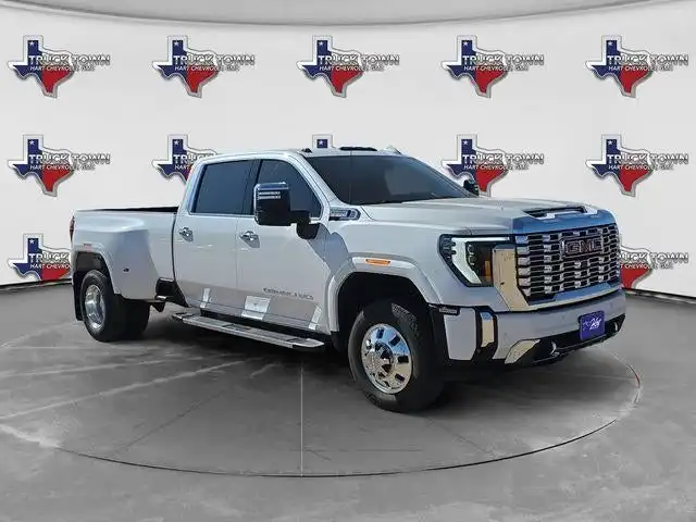 2024 GMC Sierra 4WD Crew Cab Long Box DRW Denali's photo