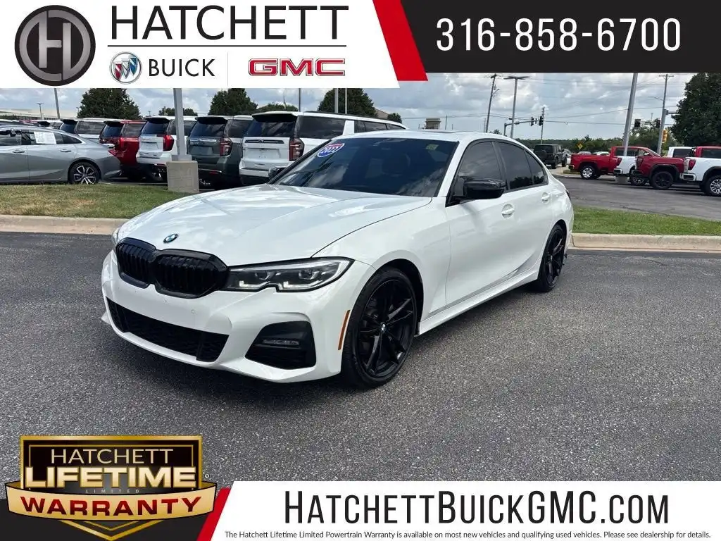 2022 BMW 3 Series 330i xDrive Sedan's photo
