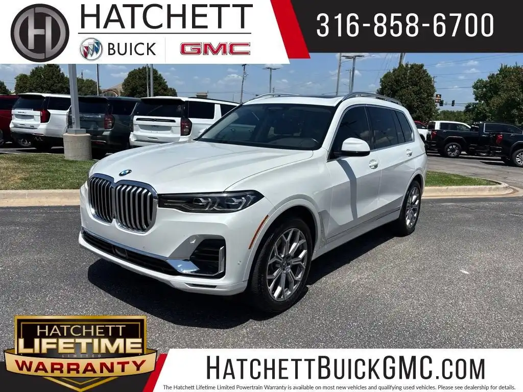 2022 BMW X7 xDrive40i's photo