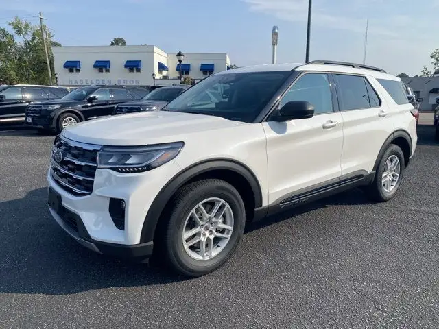 2026 Ford Explorer undefined photo 1