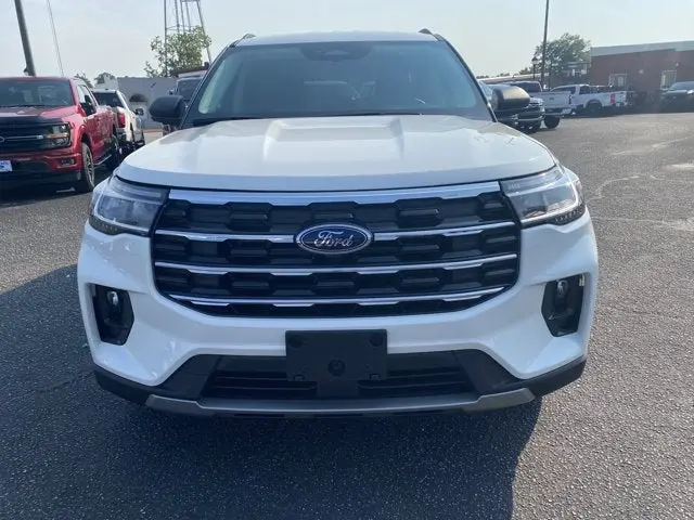 2026 Ford Explorer undefined photo 5