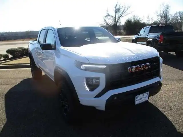 2025 GMC Canyon 4WD Elevation Crew Cab Short Box's photo