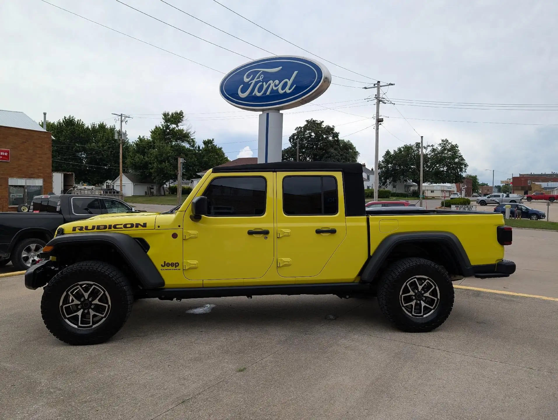 2024 Jeep Gladiator Rubicon's photo