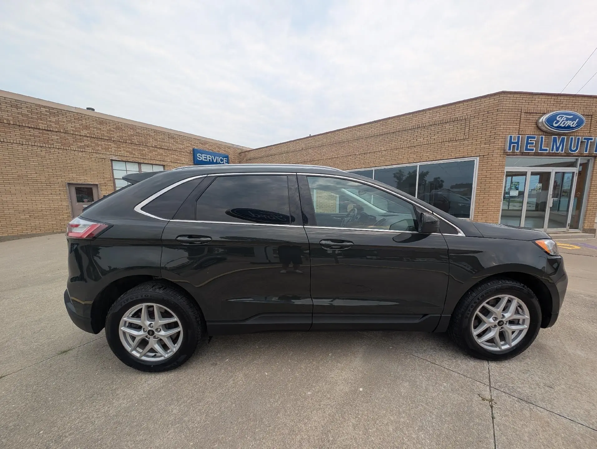 2023 Ford Edge SEL AWD photo 5