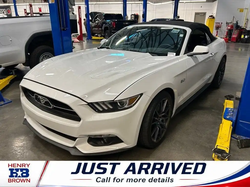 2015 Ford Mustang GT Convertible Premium's photo