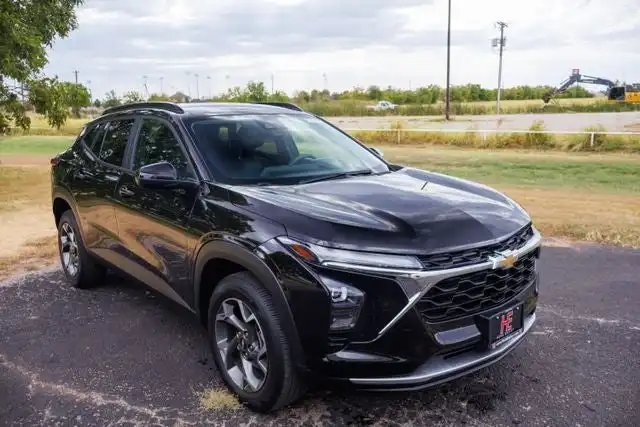 2025 Chevrolet Trax LT's photo