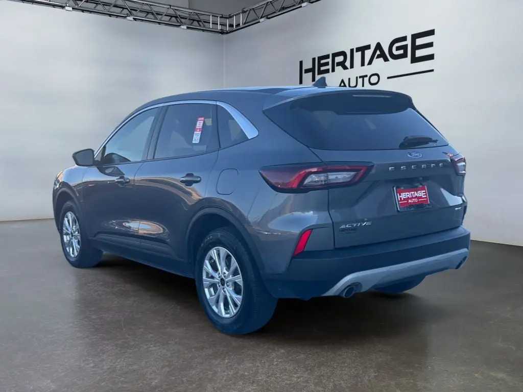 2024 Ford Escape Active AWD photo 3